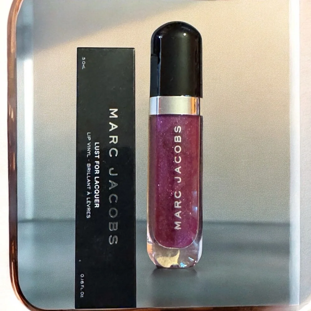 MARC JACOBS LUST FOR LACQUER LIP VINYL IN STUDDED KISS NIB